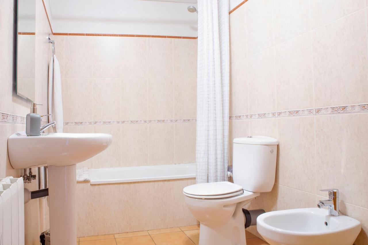 Allotjaments Placa Major-Grevol Санта-Пау Экстерьер фото